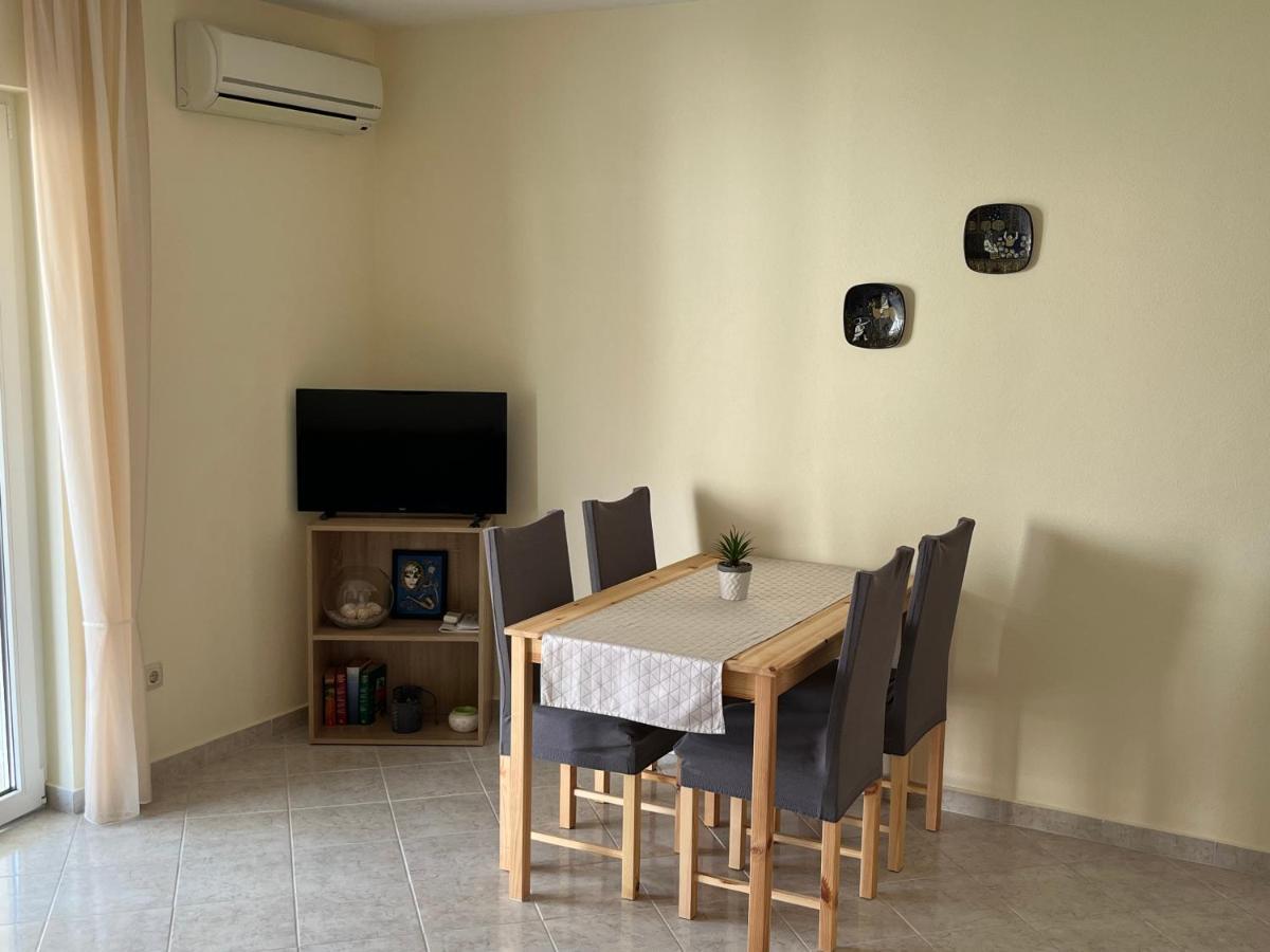 Apartmani Emil Trogir Exterior photo